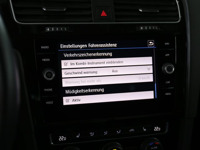 Volkswagen Golf Variant 1.6TDI DSG IQ DRIVE LED KAMERA ACC