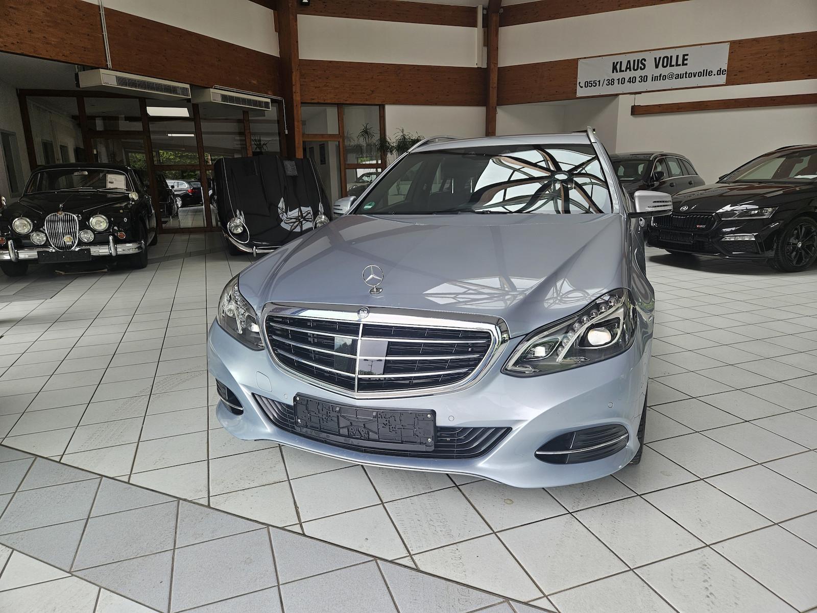 Mercedes-Benz E 300 T Elegance 4M ILS Navi RFK STH AHK PDC