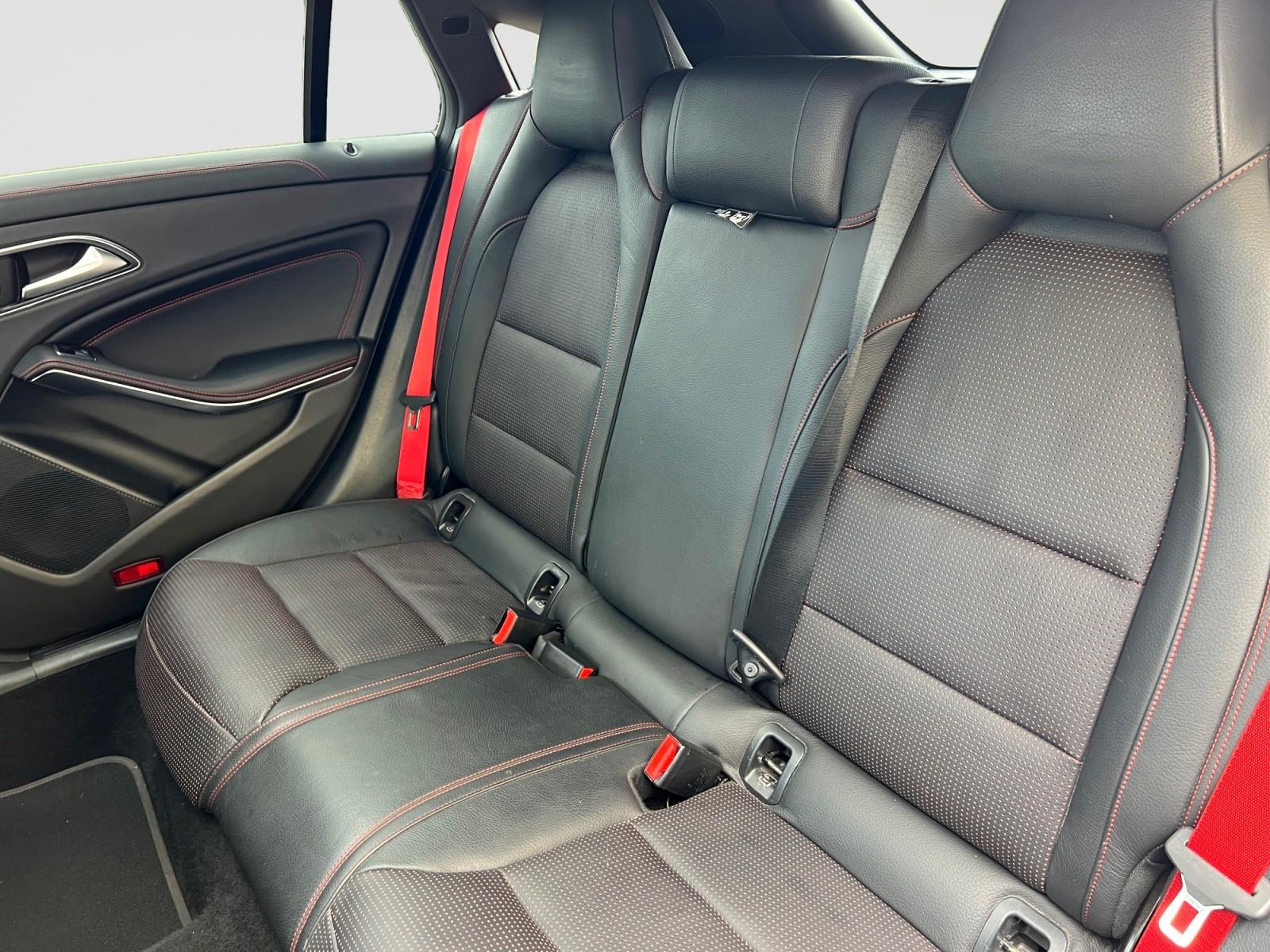 Mercedes-Benz CLA 250 SB AMG Line 4MATIC StdHzg PANO