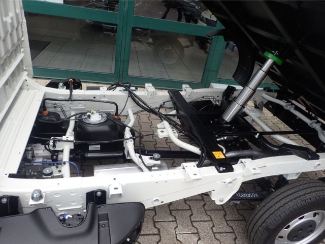 Fahrzeugabbildung Piaggio Porter NP6 Kipper SW 307 LR LPG 2,8m Pritschenlä