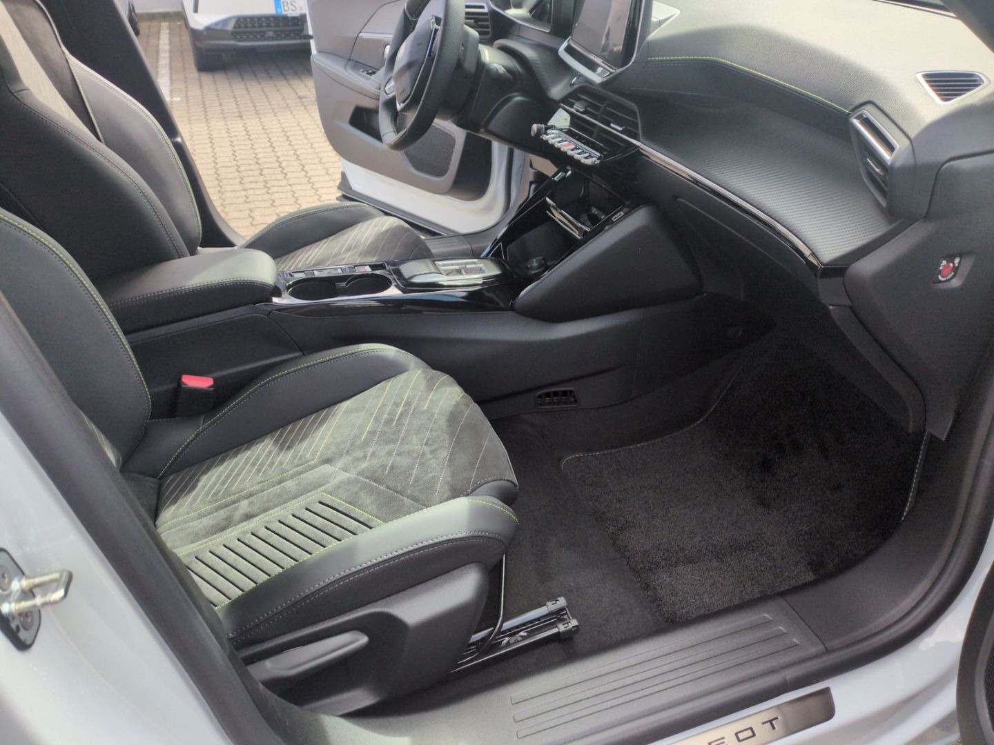 Peugeot 2008 - Bild 25