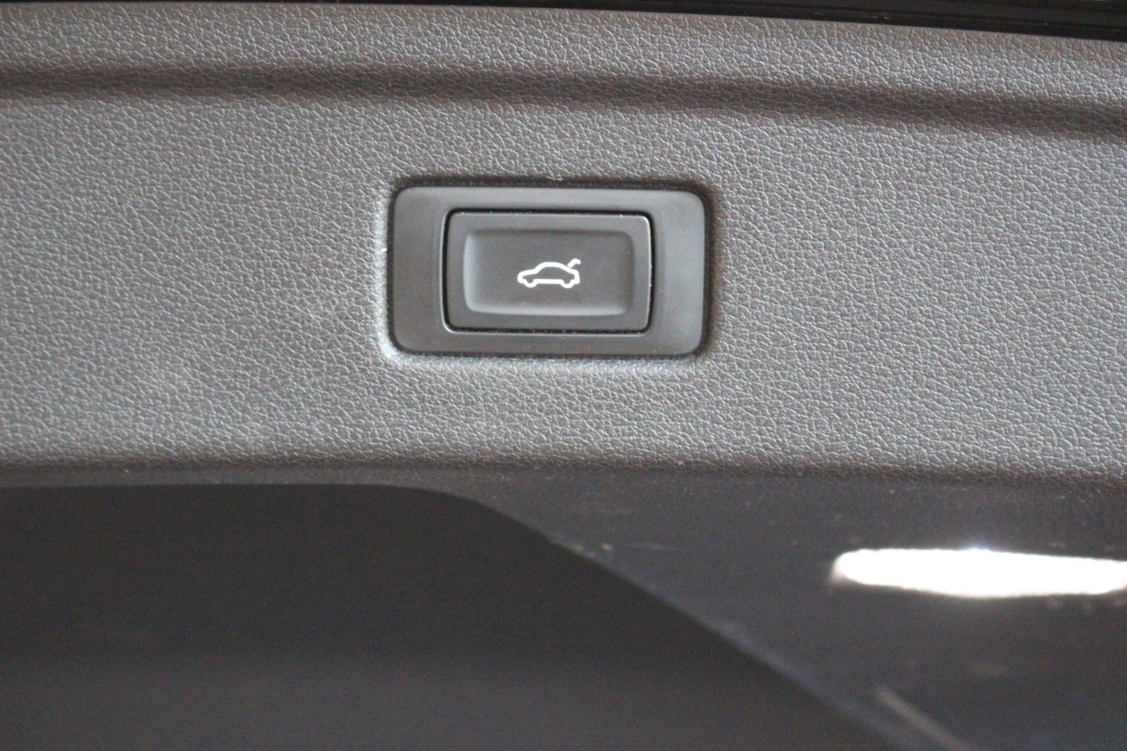 Fahrzeugabbildung Audi A5 2.0 TDI S Line Sportpaket 1.Hand+Keyless-Go