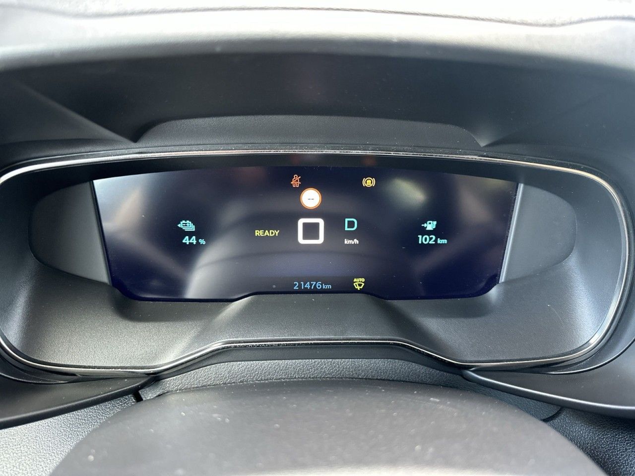 Fahrzeugabbildung Citroën Berlingo Feel Elektromotor M-Cam*StHz*AHK* - mit KI generiert/bearbeitet