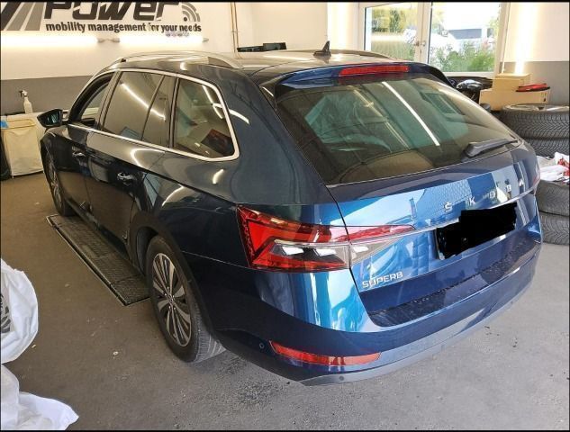 Skoda Superb - Bild 3