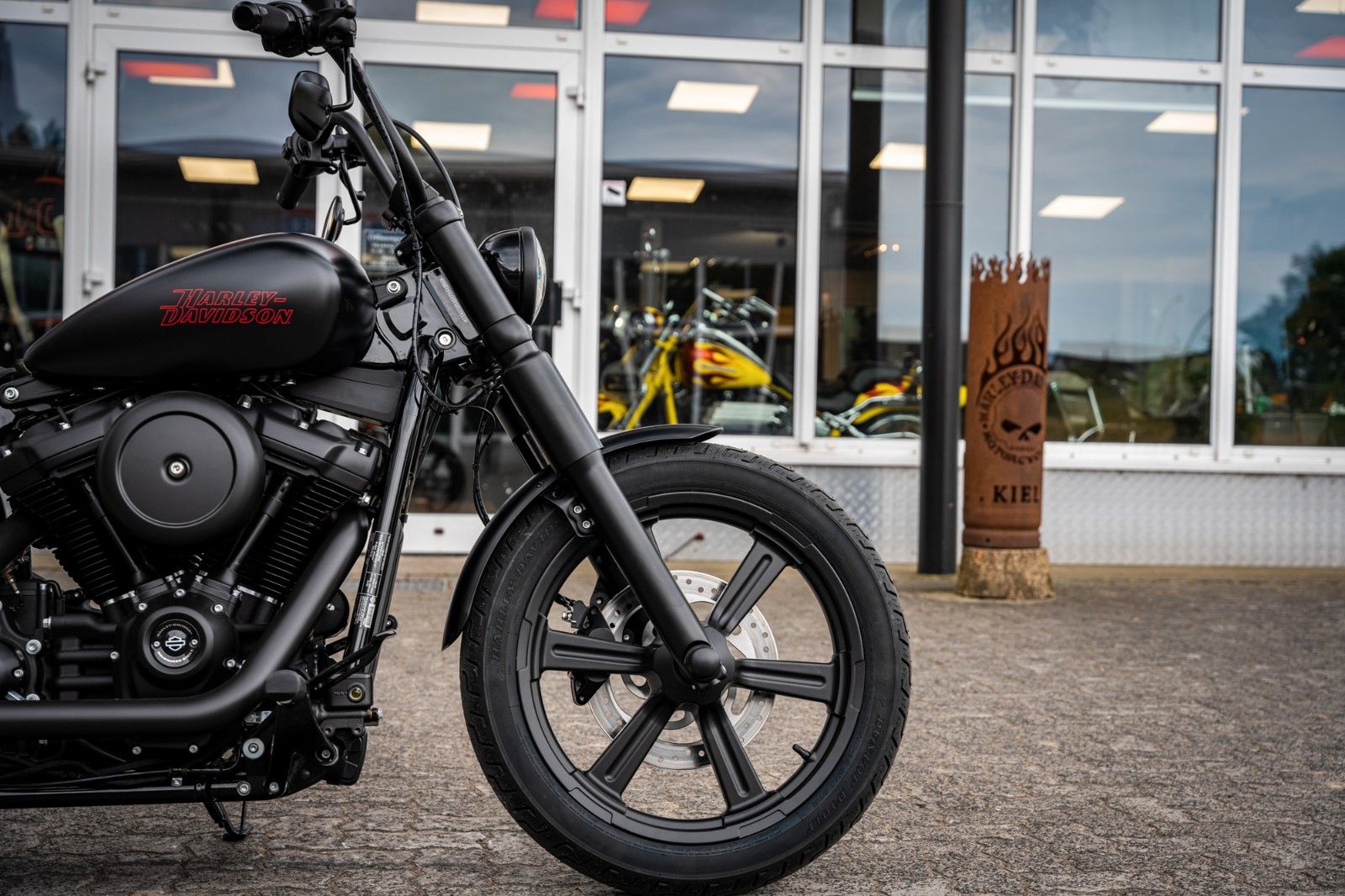 Fahrzeugabbildung Harley-Davidson SOFTAIL STANDARD FXST UMBAU Sofort verfügbar!