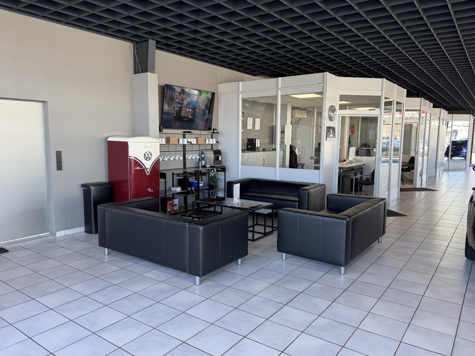 showroom-image-bottom