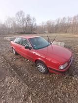 Audi 80 2.0 Avant - - Audi 80 mit Benzin-Antrieb: Kombi