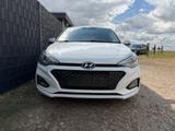 Hyundai i20 1.2 Radio BT PDC Allwetter - Hyundai i20 in Aachen