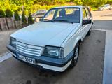 Opel Ascona 1.6 Benzin - Opel Ascona: Limousine