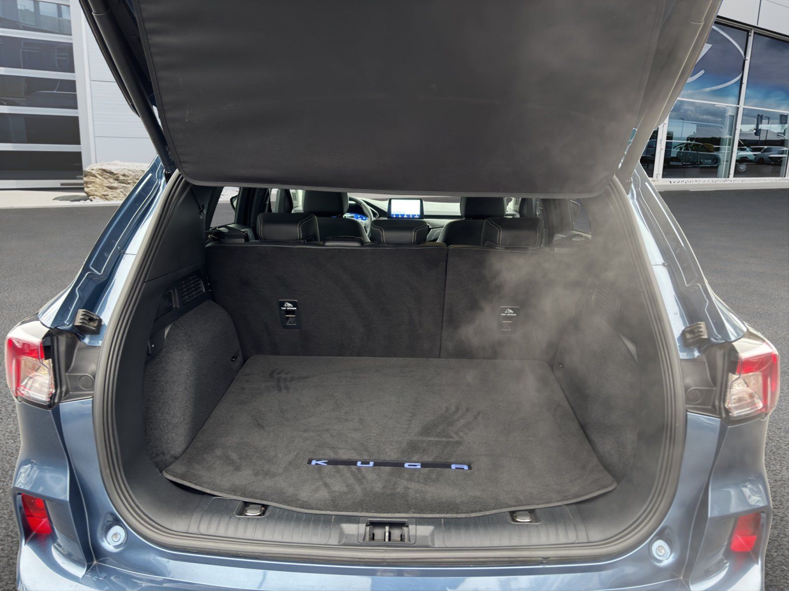 Fahrzeugabbildung Ford Kuga Plug-In Hybrid Vignale