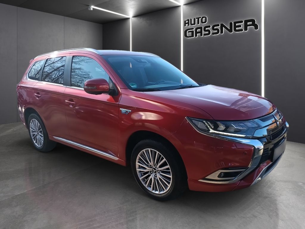 Fahrzeugabbildung Mitsubishi Outlander PHEV 2.4 TOP 4WD Navi Leder SD ACC