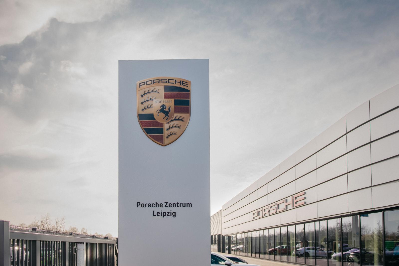 showroom-image-main