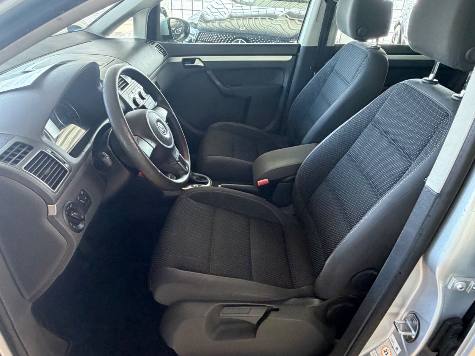 Fahrzeugabbildung Volkswagen Touran 2.0 TDI DSG
