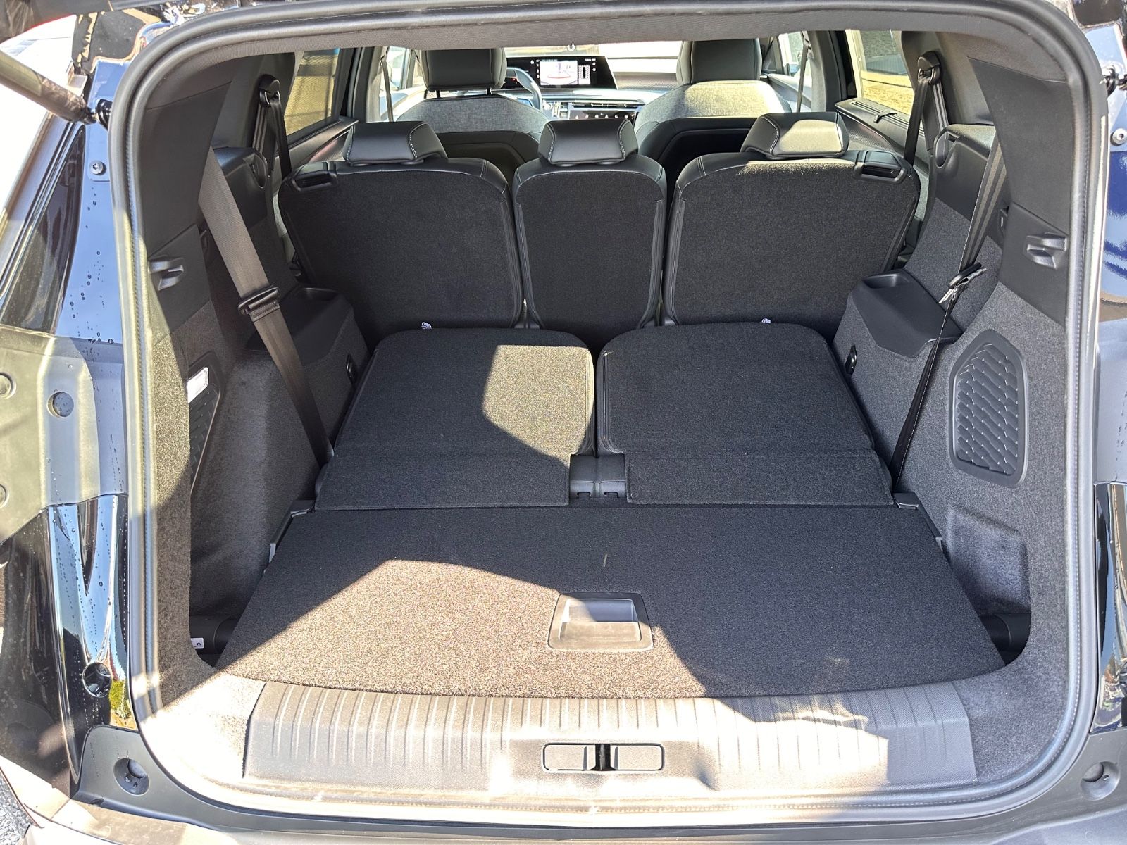 Fahrzeugabbildung Peugeot 5008 GT Hybrid 145 Autom 7-Sitz/ACC/Navi/APP/LED