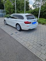 BMW 530d xDrive Touring A Luxury Line Luxury Line - BMW 5 Series in Stuttgart