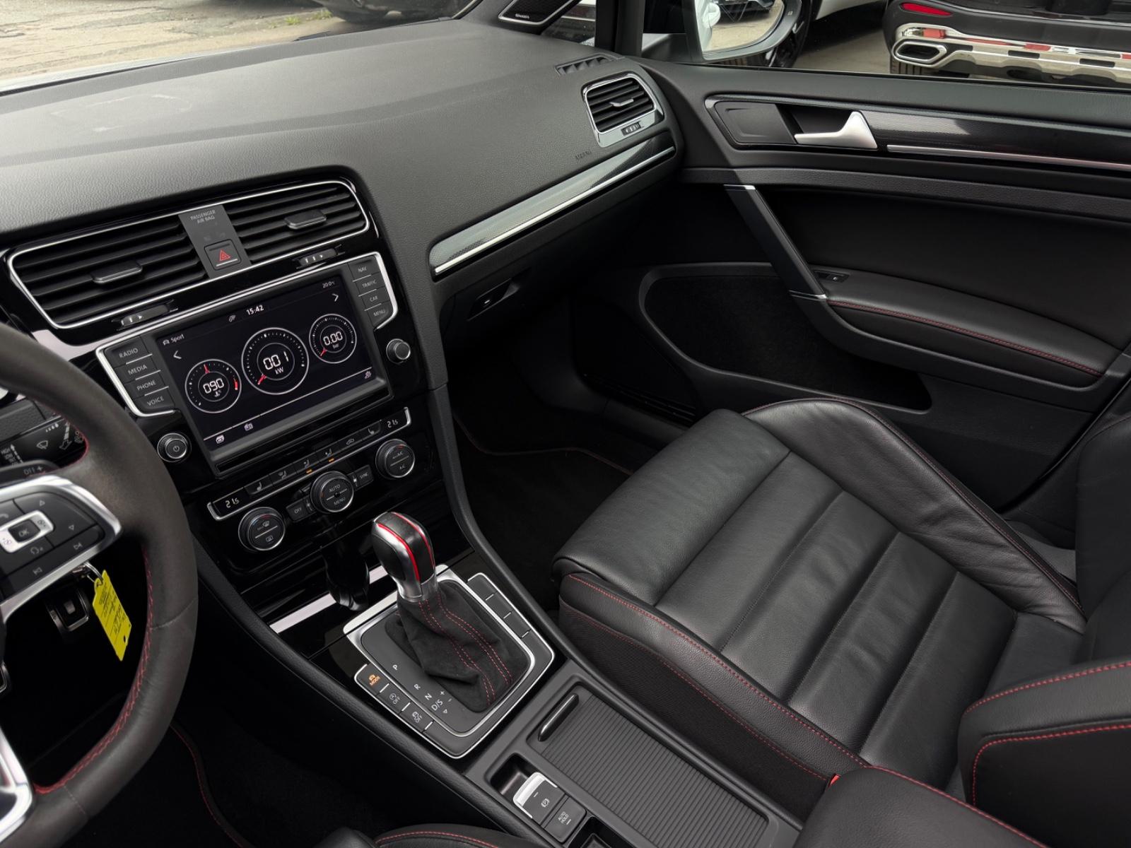 Volkswagen Golf VII Lim. GTI Clubsport*DYNAUDIO*PANO*LEDER*