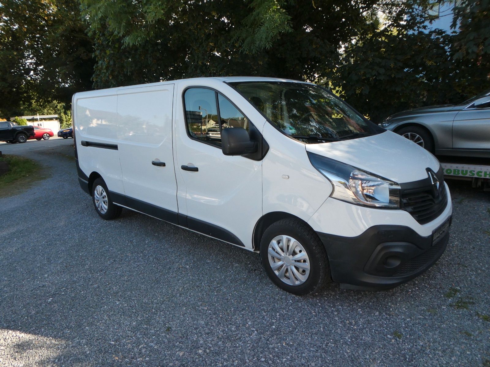 Renault Trafic - 1