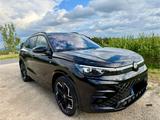 Volkswagen Tiguan R-Line Leder Pano H&K DCC Standhzg 01/30