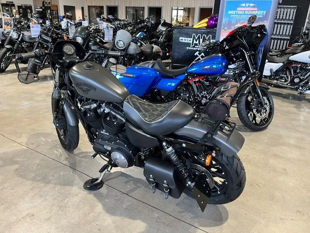 Fahrzeugabbildung Harley-Davidson Sportster XL 883N Iron