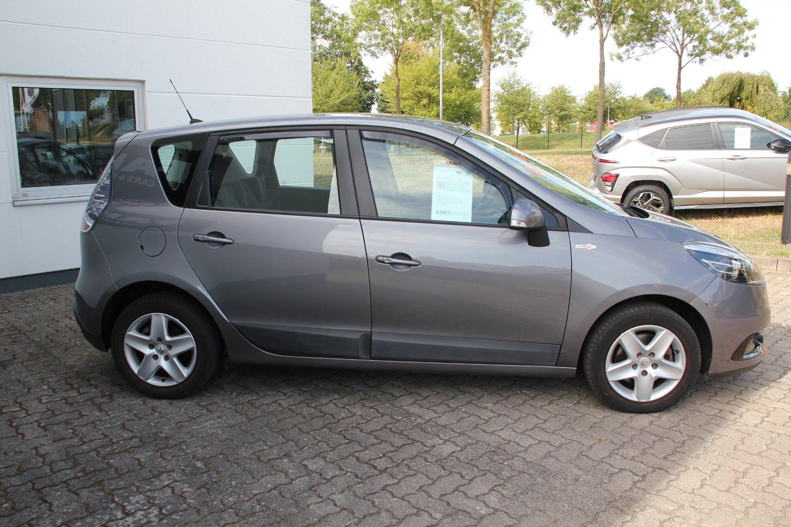 Fahrzeugabbildung Renault Scenic III TomTom Edition