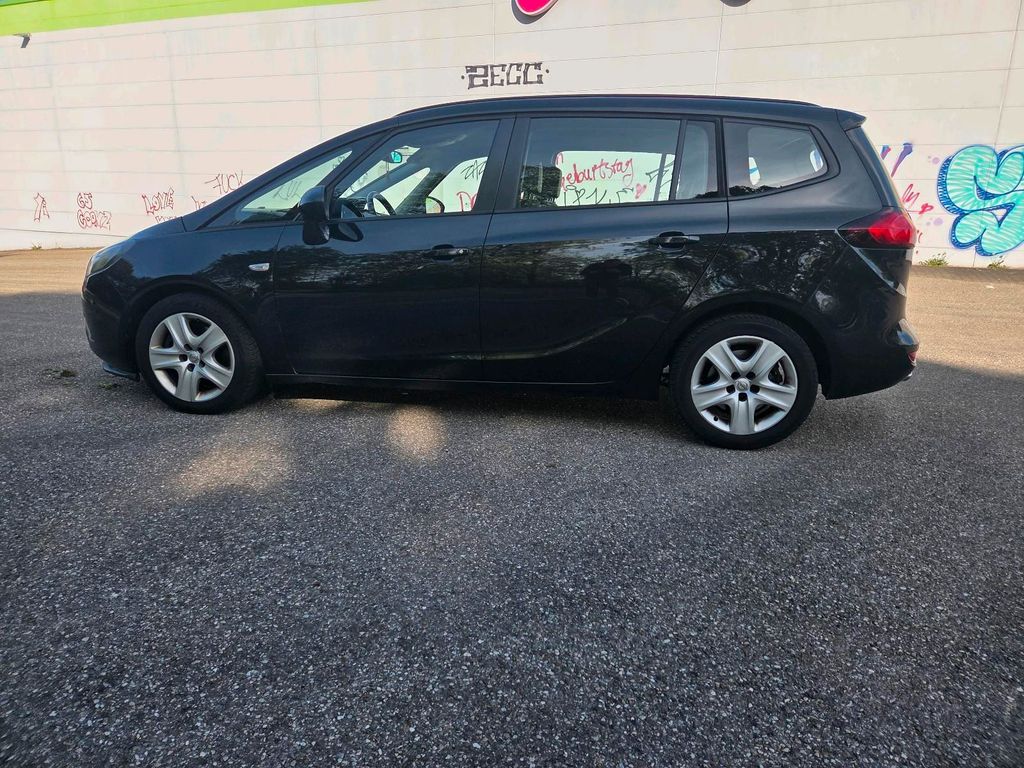 Image of Opel Zafira Tourer