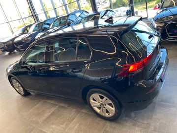 Volkswagen Golf VIII Lim. Life *FAHRSCHULAUTO*LED*AHK*ACC*
