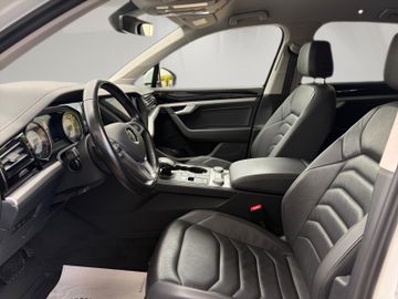 Volkswagen Touareg - 9