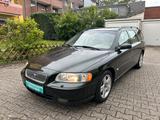 Volvo V70 D5 AUT., Leder, AHK, *TÜV NEU* - gebrauchte Volvo V70 aus dem Jahr 2005