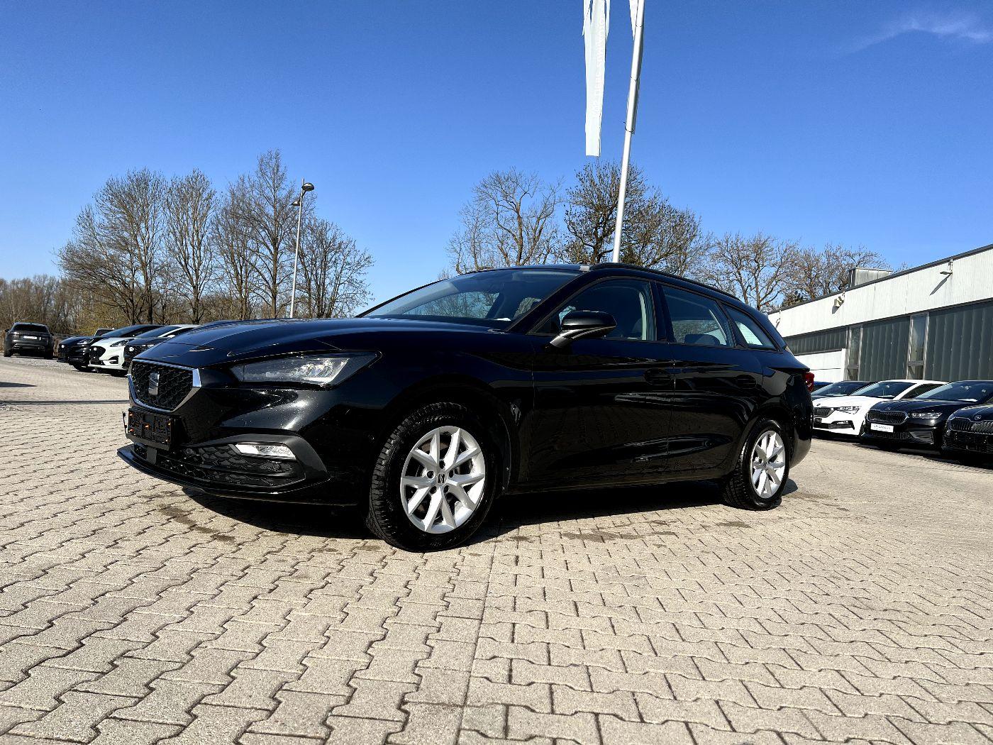Seat Leon Sportstourer 2.0 TDI Style *LED Navi AHK*