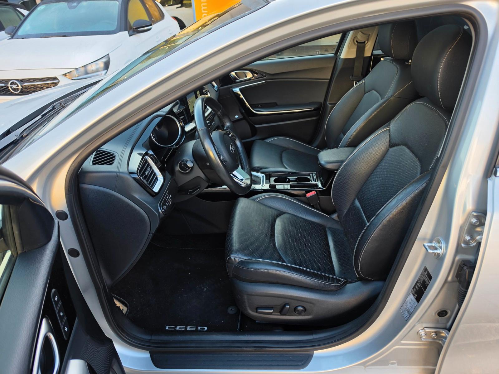 Kia ceed 1.4 AUTOMATIK+NAVI+PANO+2 JAHRE GARANTIE+