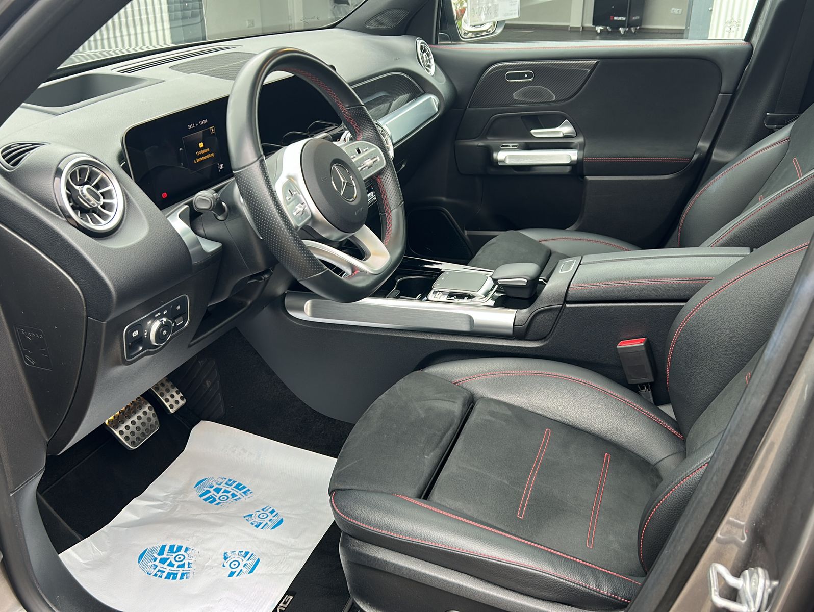 Fahrzeugabbildung Mercedes-Benz GLB 220 d AMG Line 7 Sitzer