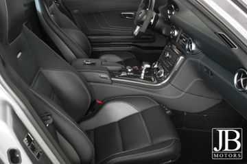 Fahrzeugabbildung Mercedes-Benz SLS AMG Coupe Kermikbremsen Bang&Olufsen