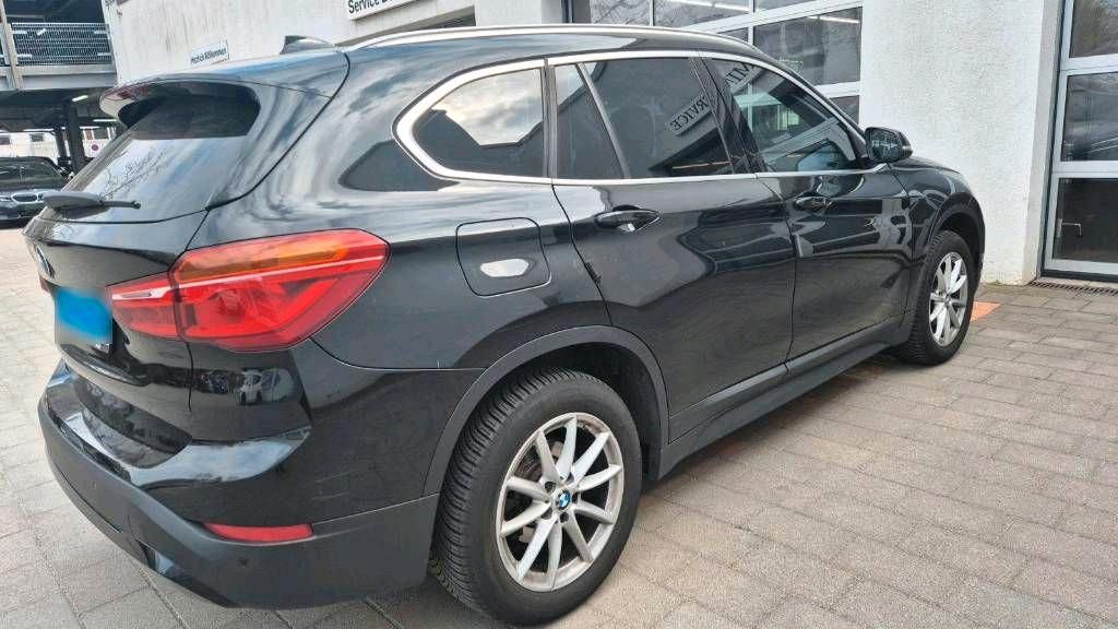 Image of BMW iX1