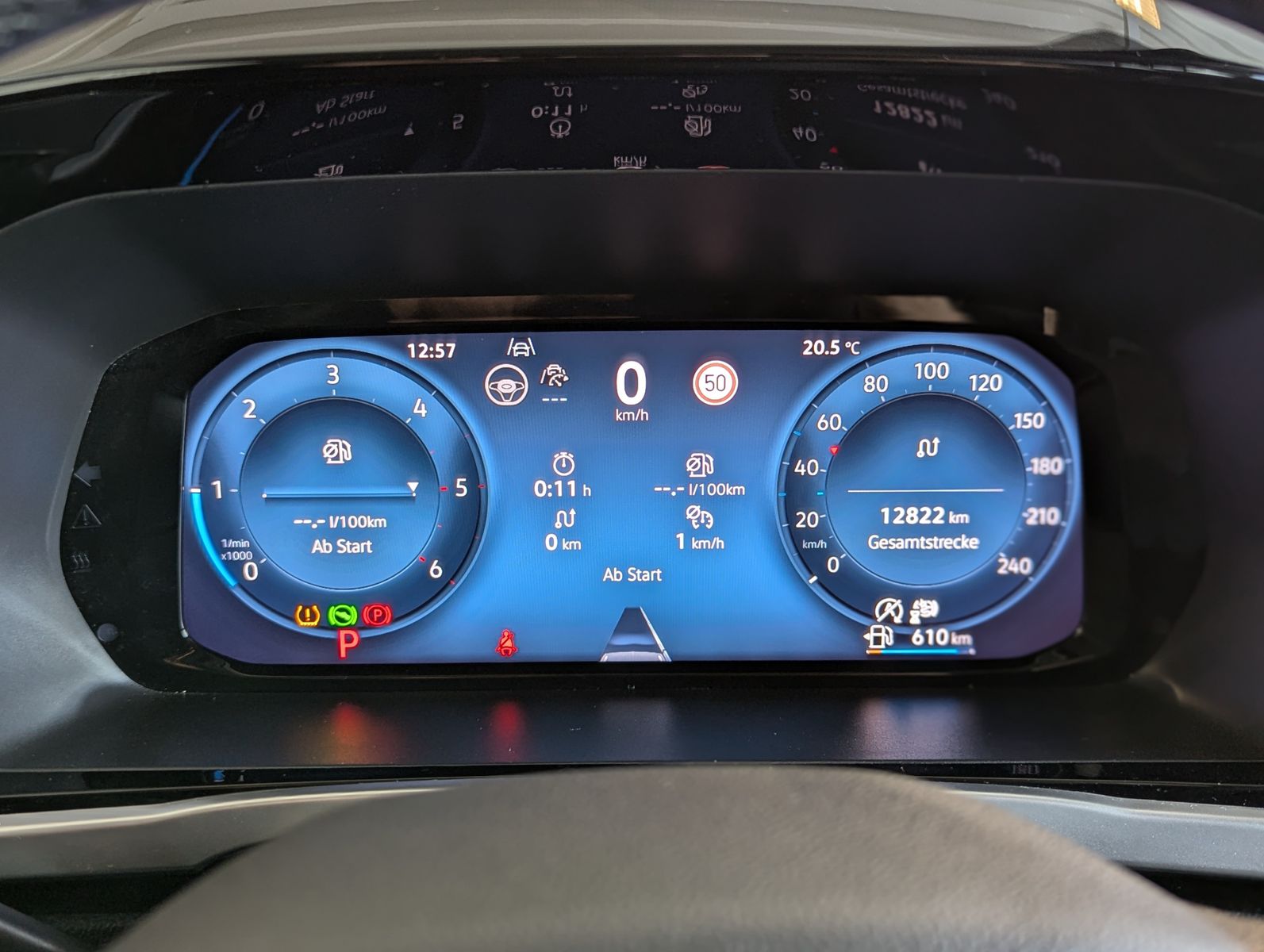 FORD Tourneo Connect L2 Titaniu 7-Sitz Bi-LED Cam AHK - Image 30