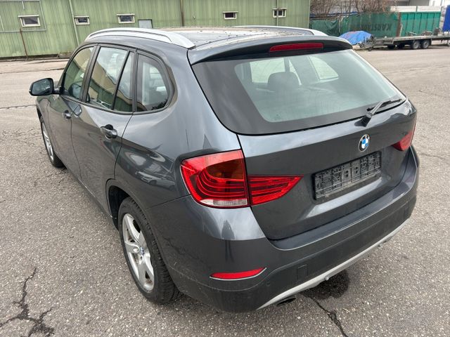 BMW X1 Baureihe X1 18 i sDrive *Scheckheft*8-fach*