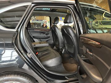 BMW 225 Active Tourer *Luxury Line*HuD*AHK*