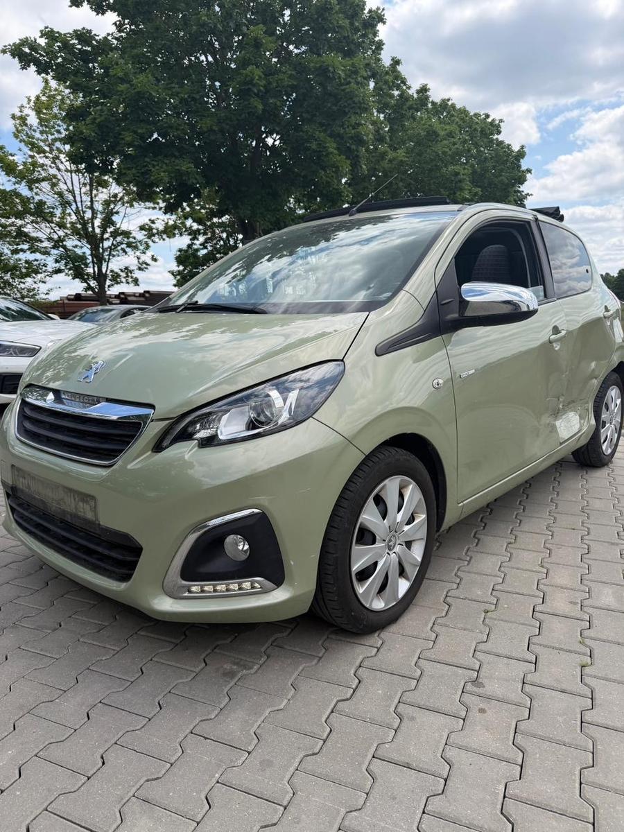 Peugeot 108 TOP! Style VTi 72 STOP & START