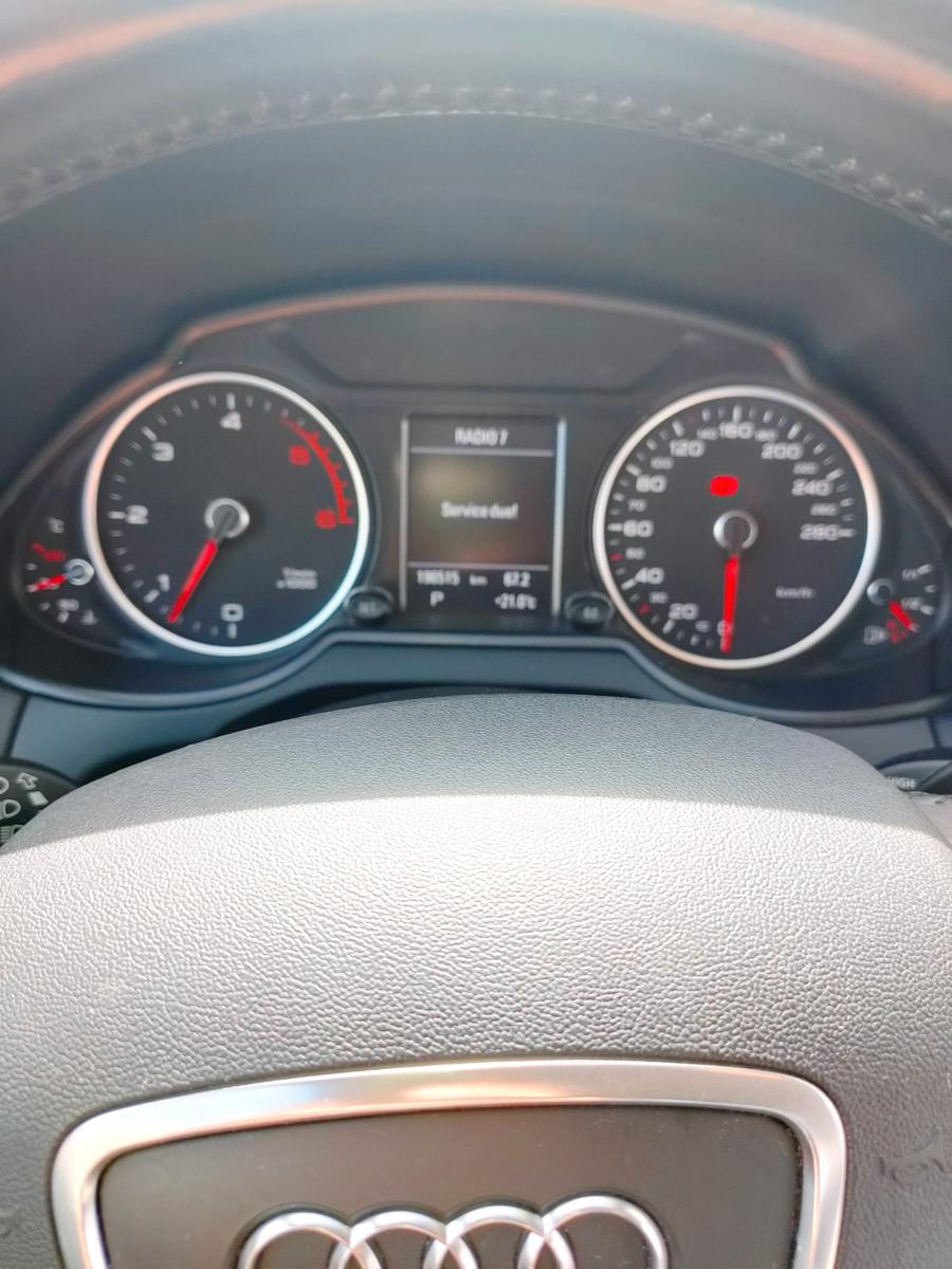 Audi Q5 3.0 TDI quattro ALLRAD | AHK | STANDHZ |