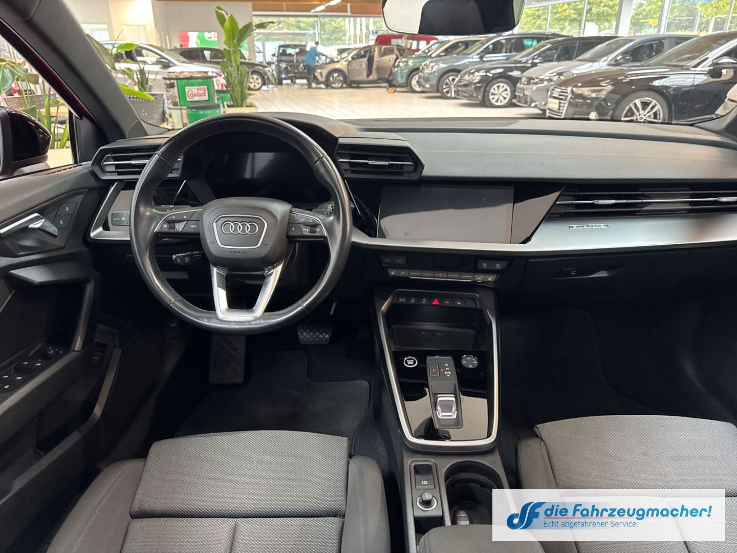 Fahrzeugabbildung Audi A3 Sportback 40 TFSI quattro S line El. Panodach