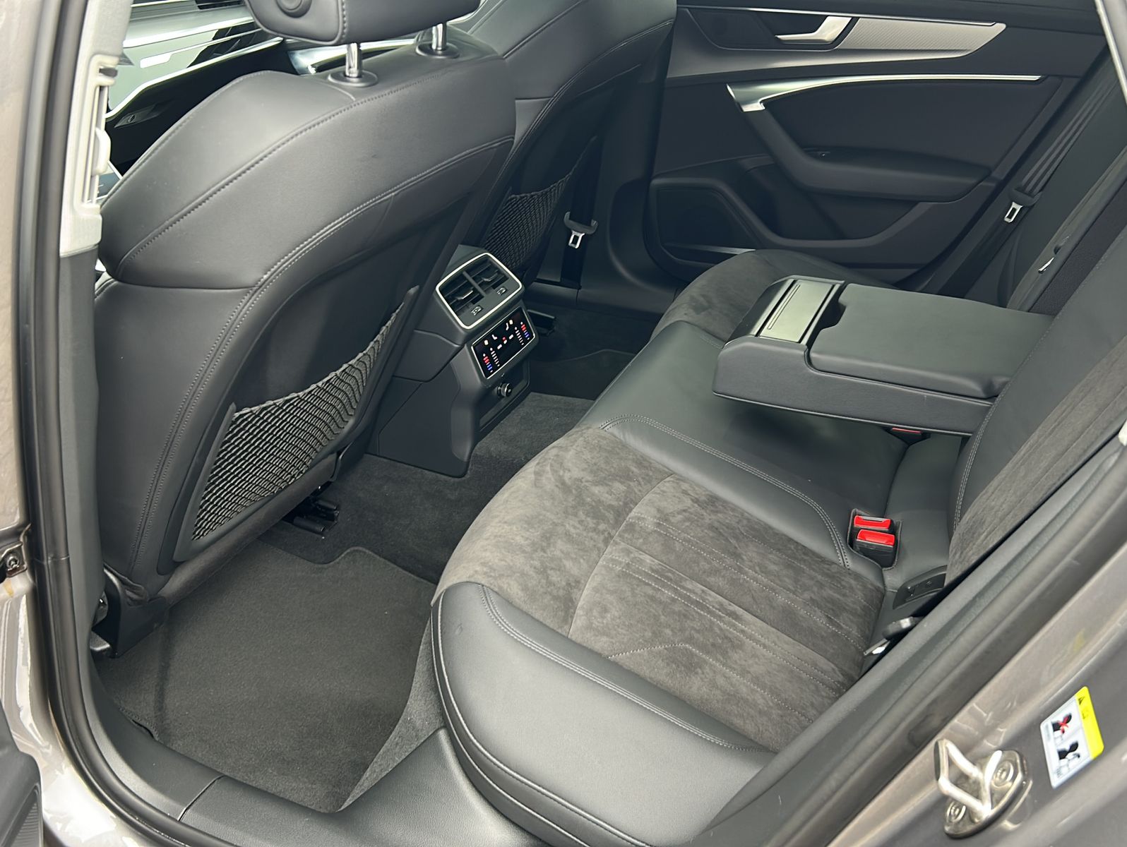 Fahrzeugabbildung Audi A6 Avant 50 TDI quattro