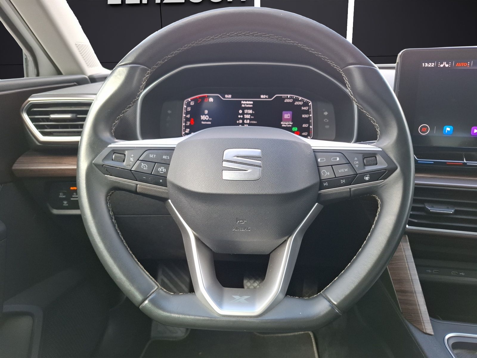 Fahrzeugabbildung SEAT Leon ST eTSI Xcellence DSG LED Navi GRA Park-Ass