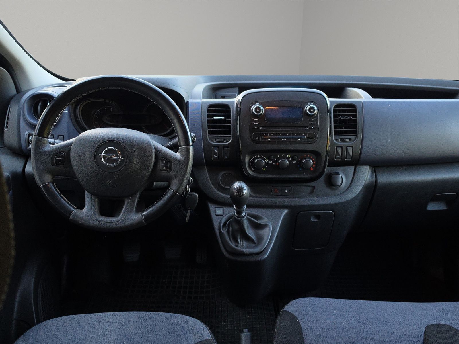Fahrzeugabbildung Opel Vivaro B Kasten/Kombi Combi L1H1 2,7t 9-SITZER