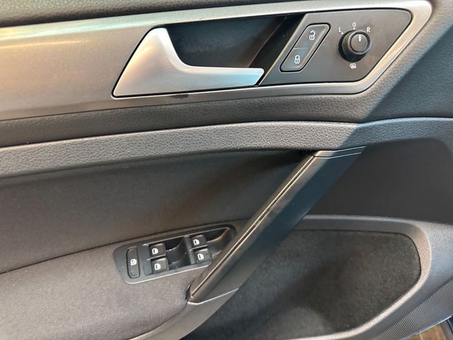 Volkswagen Golf VII Lim. *SitzHZ*PDC(VH)*2-Zonen*