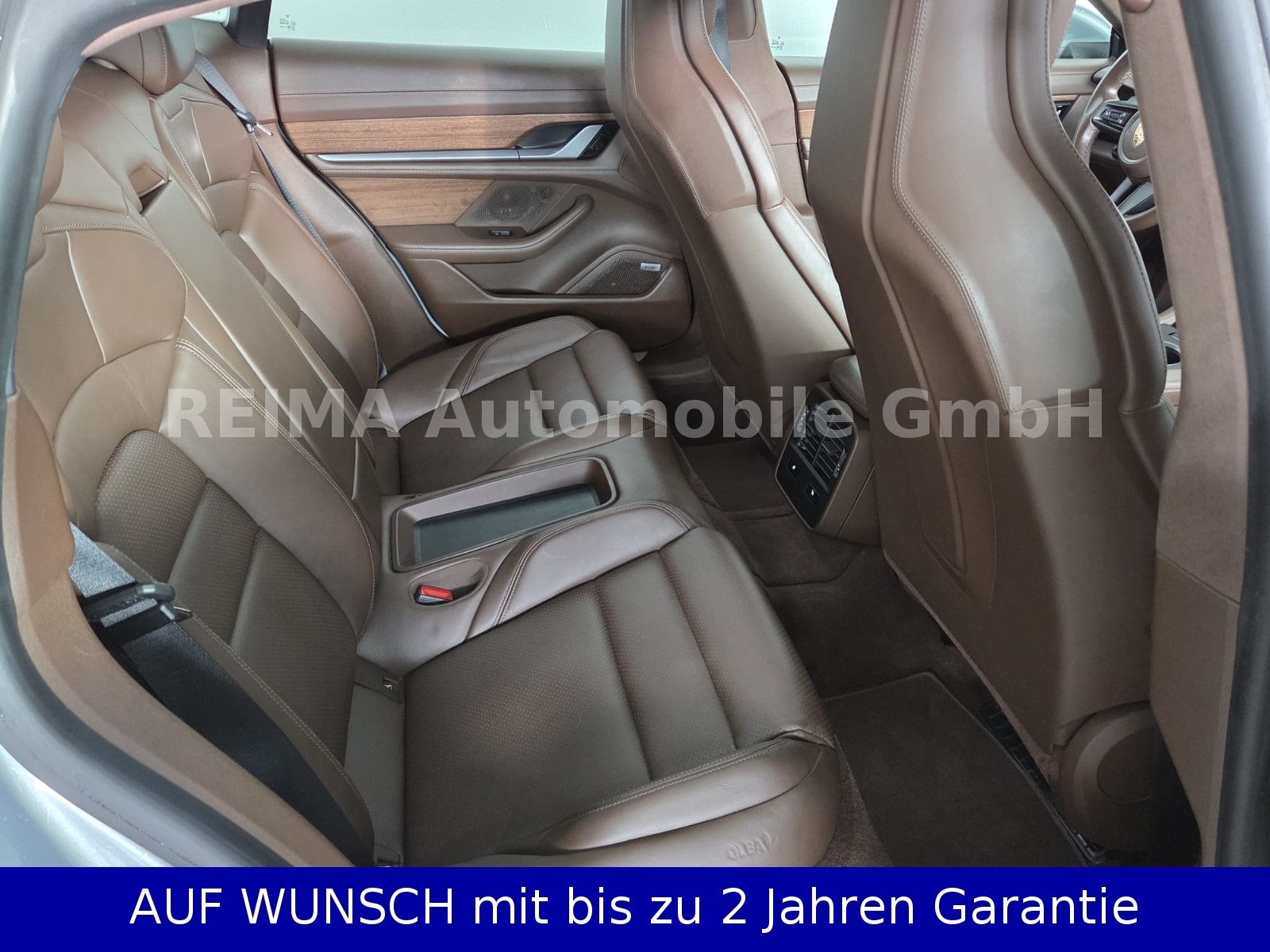 Fahrzeugabbildung Porsche Taycan Turbo 93 KWH, SOH 93,5%, LED