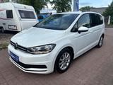 Volkswagen Touran 2,0 TDI+AUTOM+TEMP+NAVI+7 SITZER+ALCANTAR