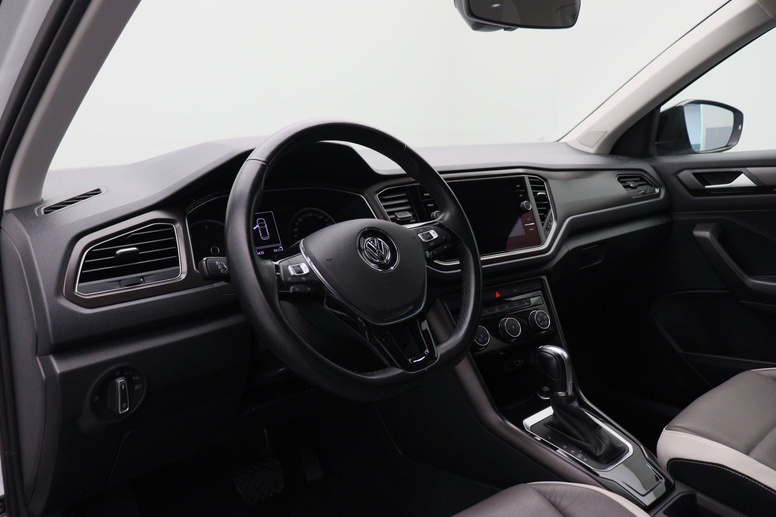 Fahrzeugabbildung Volkswagen T-Roc 2.0 TDI  ACC Navi Kamera LEDER LED