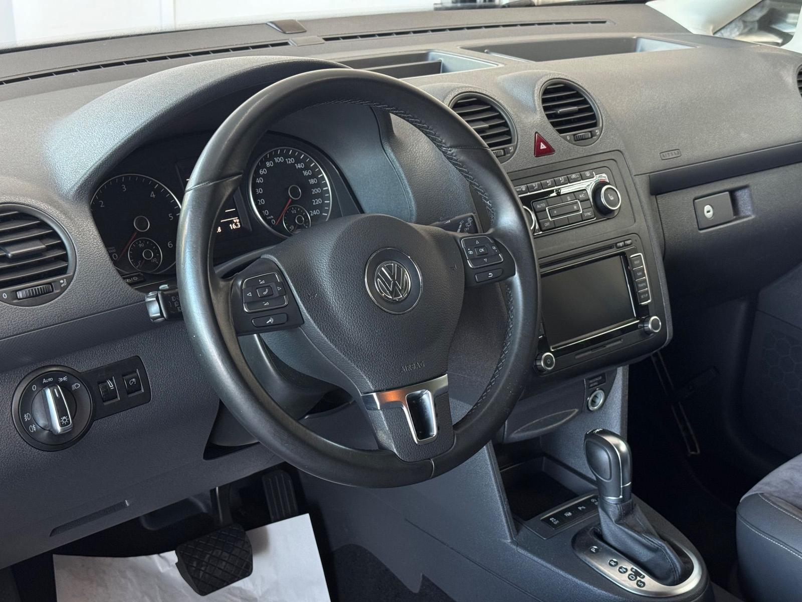 Volkswagen Caddy Maxi DSG Highline Rollstuhlgerecht-Rampe