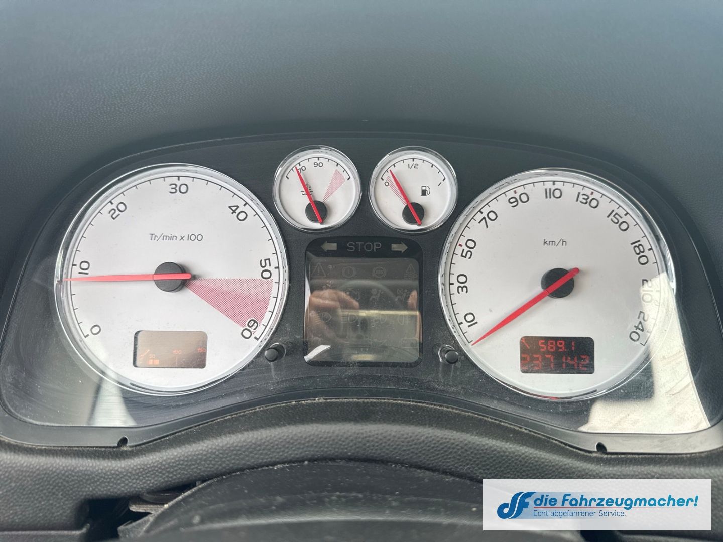 Fahrzeugabbildung Peugeot 307 CC Cabrio-Coupe Sport 2.0 HDi FAP 135 *EXPOR