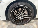 Mercedes-Benz E 400 4MATIC T AVANTGARDE Autom. AVANTGARDE - Mercedes-Benz E 400: 5 Türen