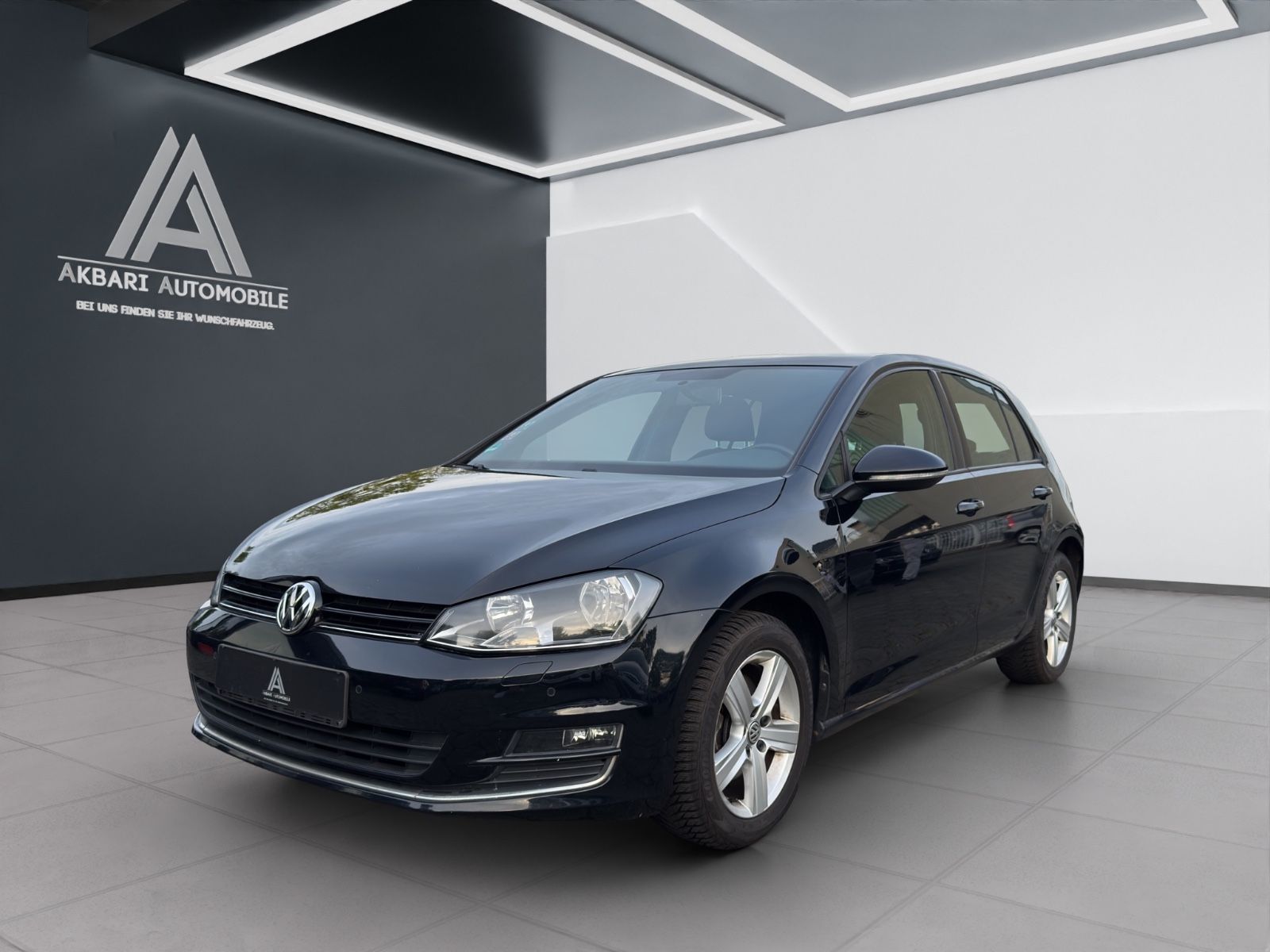 Fahrzeugabbildung Volkswagen Golf VII Lim. R*Line*2.Hand*TÜV*Neu*122PS*